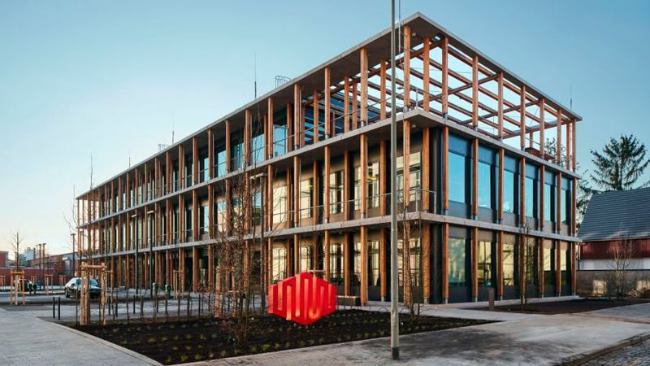 EQUINIX Rechenzentrum, Frankfurt Außenanlage Rechenzentrum Equinix